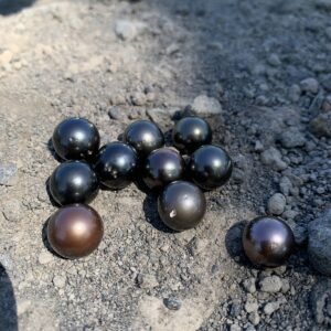 10 Pieces 12-12.5mm Tahitian Saltwater Pearl Loose Indonesia Black Pearl Beads BoZorX RAR-2