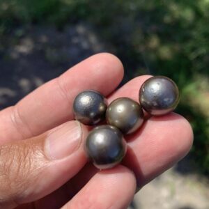 4 Pieces 13mm Tahitian Saltwater Pearl Loose Indonesia Black Pearl Beads BoZorX RAR-4